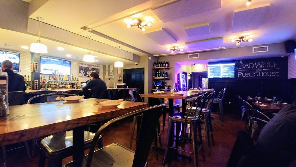 Public House Kitchen & Brewery | restaurant | 9406 Battle St, Manassas, VA 20110, USA | 5712921427 OR +1 571-292-1427