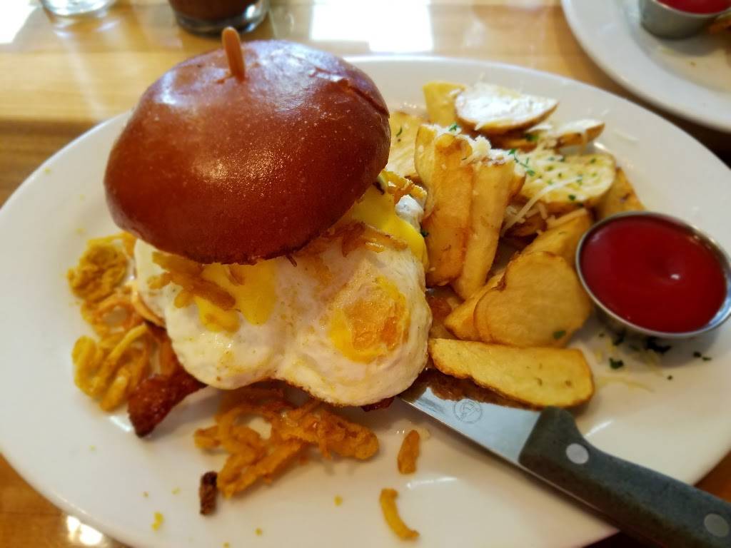 Eat Chow | restaurant | 211 62nd St, Newport Beach, CA 92663, USA | 9494237080 OR +1 949-423-7080