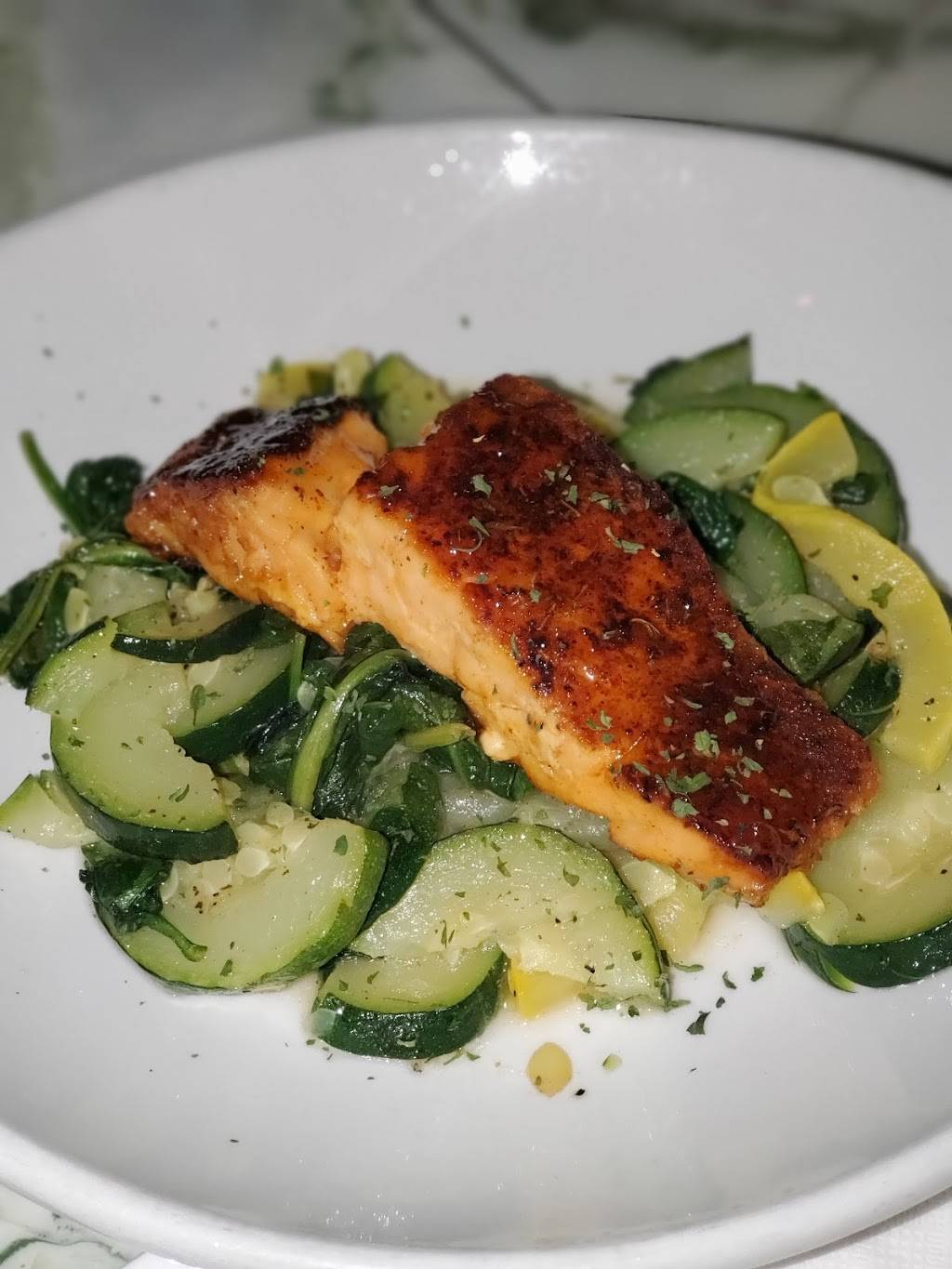 Sage Restaurant | restaurant | 94 S Main St, Memphis, TN 38103, USA | 9016727902 OR +1 901-672-7902