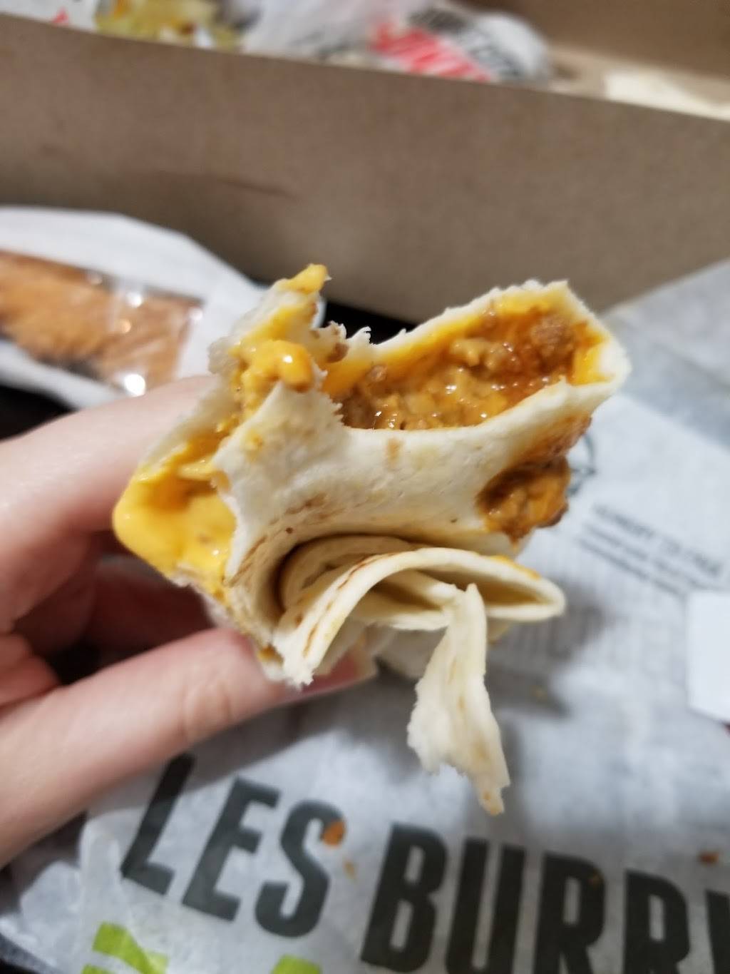 Taco Bell | meal takeaway | 644 Yonge St, Barrie, ON L4N 4E6, Canada | 7057197467 OR +1 705-719-7467