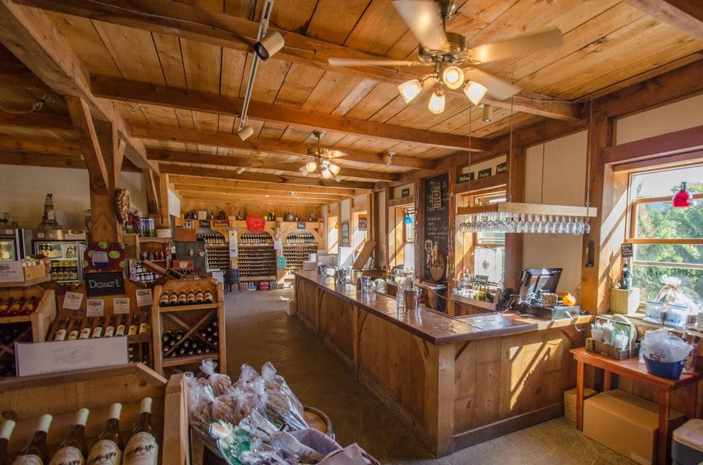 Warwick Valley Winery & Distillery | restaurant | 114 Little York Rd, Warwick, NY 10990, USA | 8452584858 OR +1 845-258-4858