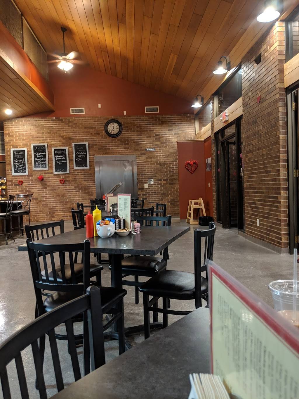 Wagners Country Restaurant LLC | restaurant | 106 S Packer Dr, Francis Creek, WI 54214, USA | 9203235472 OR +1 920-323-5472