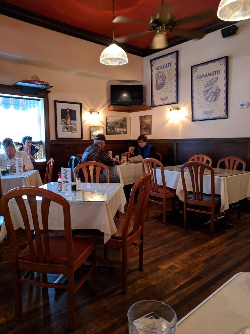 Washington Platform Saloon | restaurant | 1000 Elm St, Cincinnati, OH 45202, USA | 5134210110 OR +1 513-421-0110