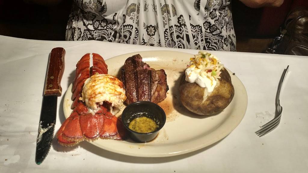 Codys Original Roadhouse | restaurant | 39870 US-19, Tarpon Springs, FL 34689, USA | 7279371022 OR +1 727-937-1022