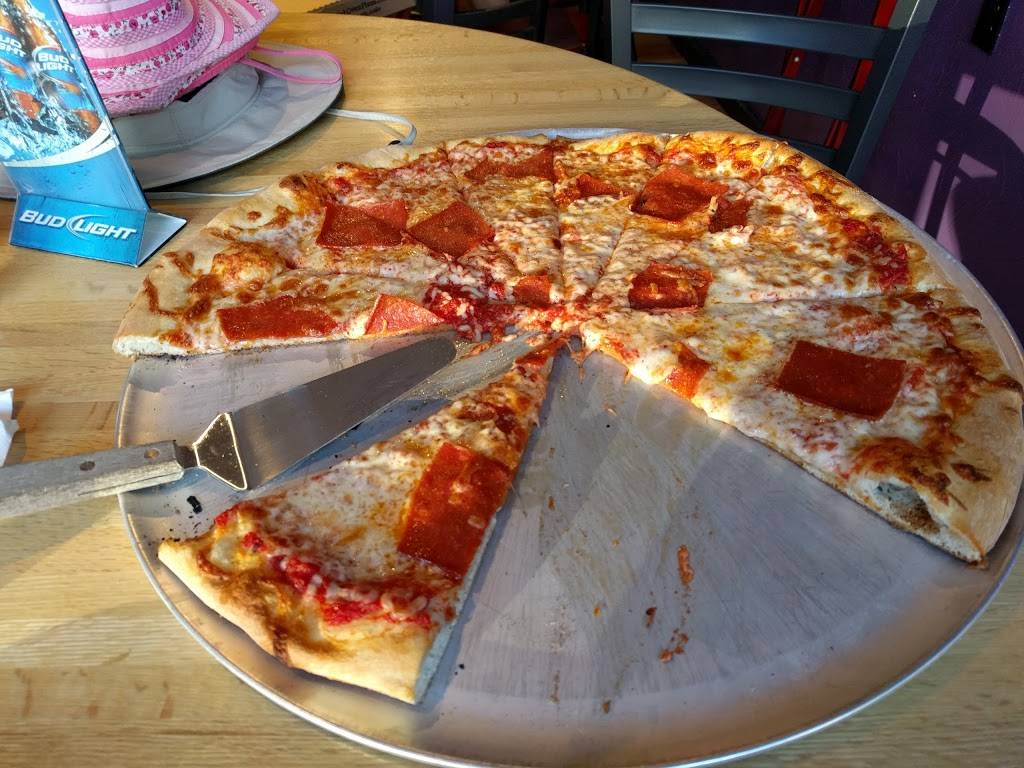 Woodys Brick Oven Pizza | restaurant | 11 Railroad Ave, York, ME 03909, USA | 2073630060 OR +1 207-363-0060