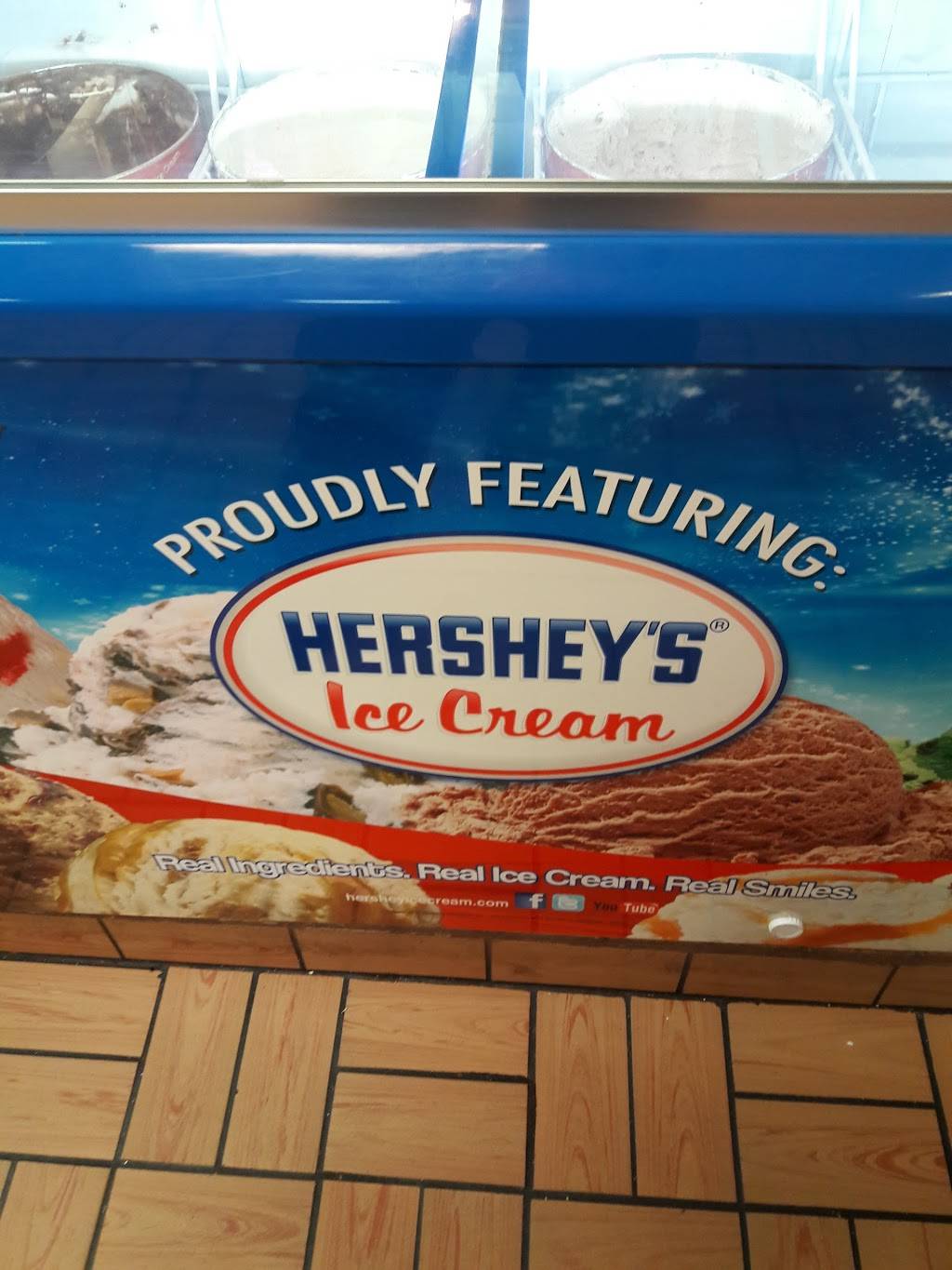 Crown Chicken & Biscuits | restaurant | 2201 Edgmont Ave, Chester, PA 19013, USA | 6108747590 OR +1 610-874-7590