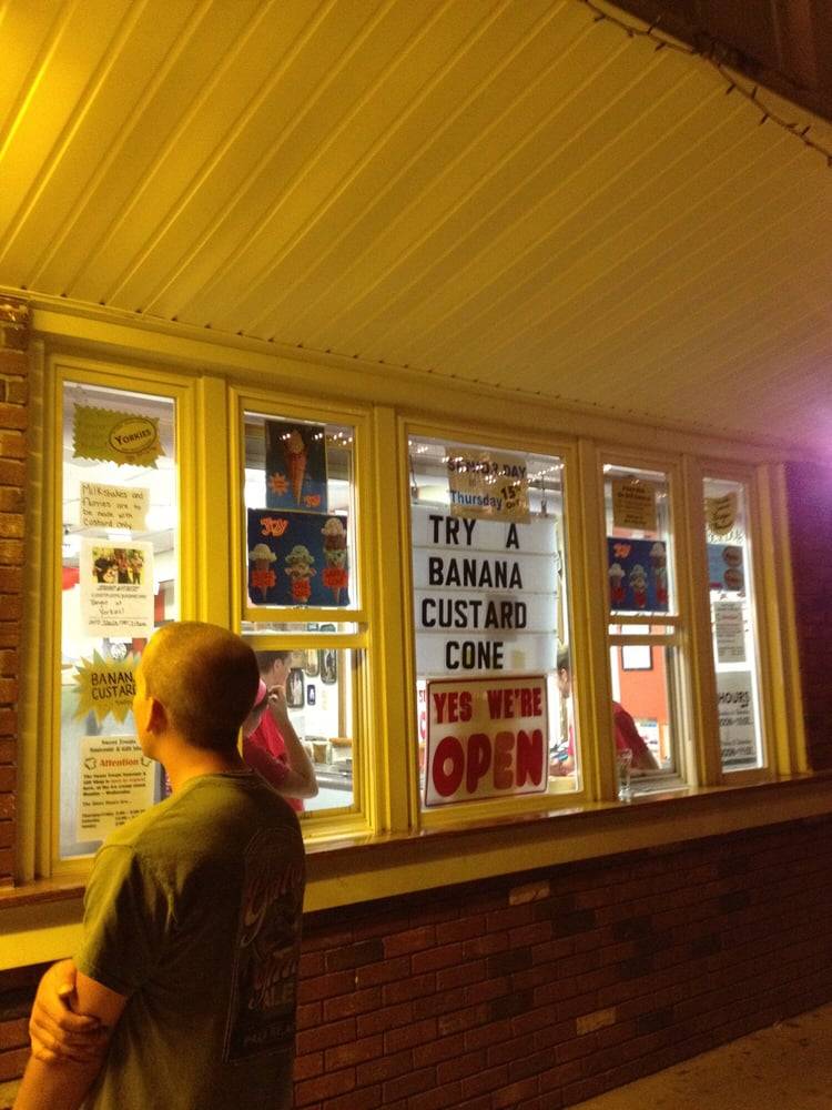 Yorkies Grille & Custard | restaurant | 1368 PA-285, Linesville, PA 16424, USA | 7249272057 OR +1 724-927-2057