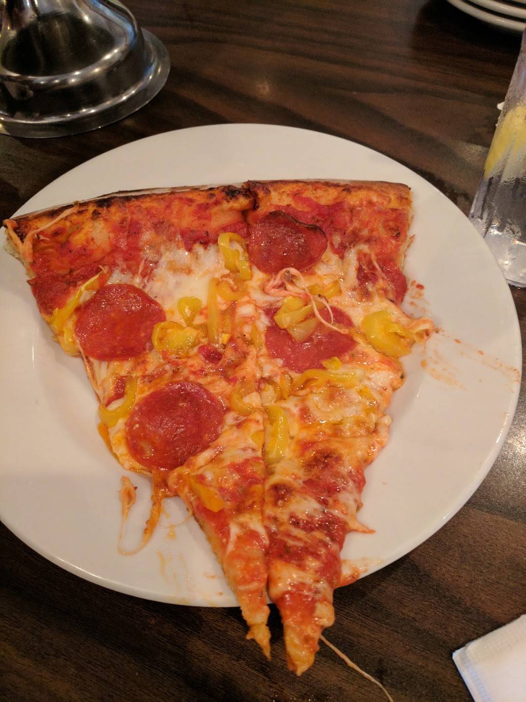 Luccis Pizza & Pasta | restaurant | 3510 PA-130, Irwin, PA 15642, USA | 7247444262 OR +1 724-744-4262