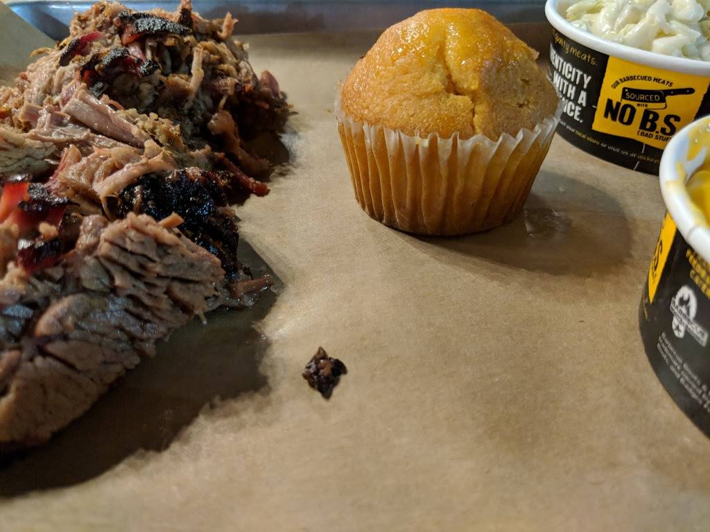 Dickeys Barbecue Pit | restaurant | 6681 Grand Ave, Gurnee, IL 60031, USA | 8475967290 OR +1 847-596-7290