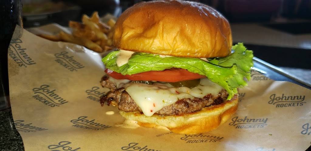 Johnny Rockets | restaurant | 6801 Hollywood Blvd Suite 325, Los Angeles, CA 90028, USA | 3234654456 OR +1 323-465-4456