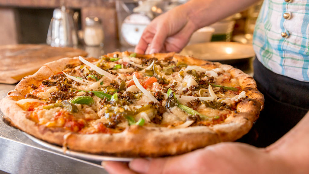 Piante Pizzeria | restaurant | 520 S Main St #3M, Breckenridge, CO 80424, USA | 9704236693 OR +1 970-423-6693