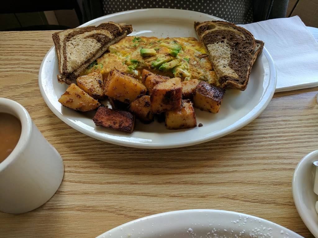 Lincolns Landing | restaurant | 156 Humphrey St, Swampscott, MA 01907, USA | 7815935565 OR +1 781-593-5565