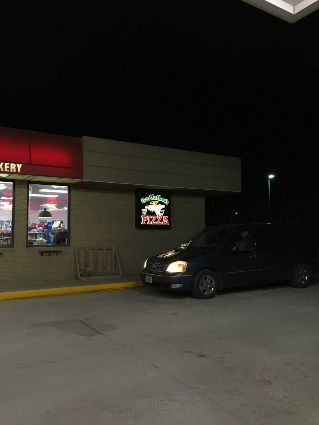 Godfathers Pizza | meal delivery | 121 N Des Moines St, Odebolt, IA 51458, USA | 7126682290 OR +1 712-668-2290