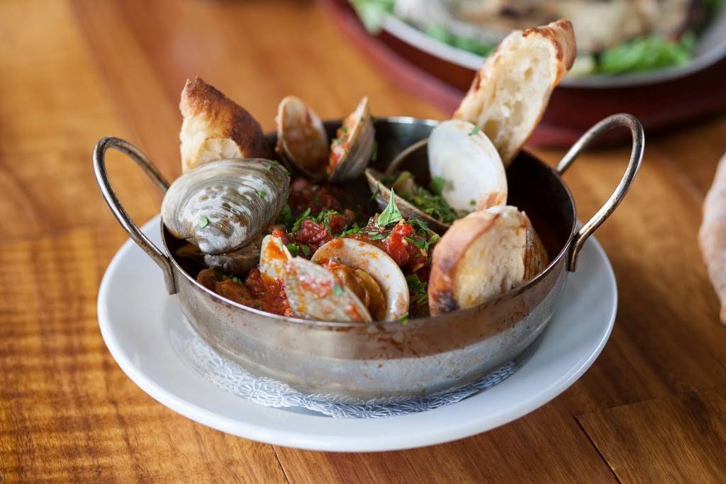 Sassos Coal Fired Pizza | restaurant | 52 Main St, Torrington, CT 06790, USA | 8606187162 OR +1 860-618-7162