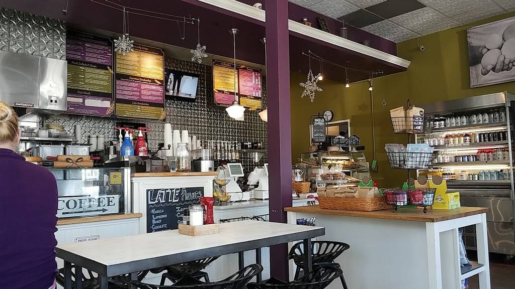 Daily Harvest Cafe | restaurant | 103 High St, Danvers, MA 01923, USA | 9787774123 OR +1 978-777-4123