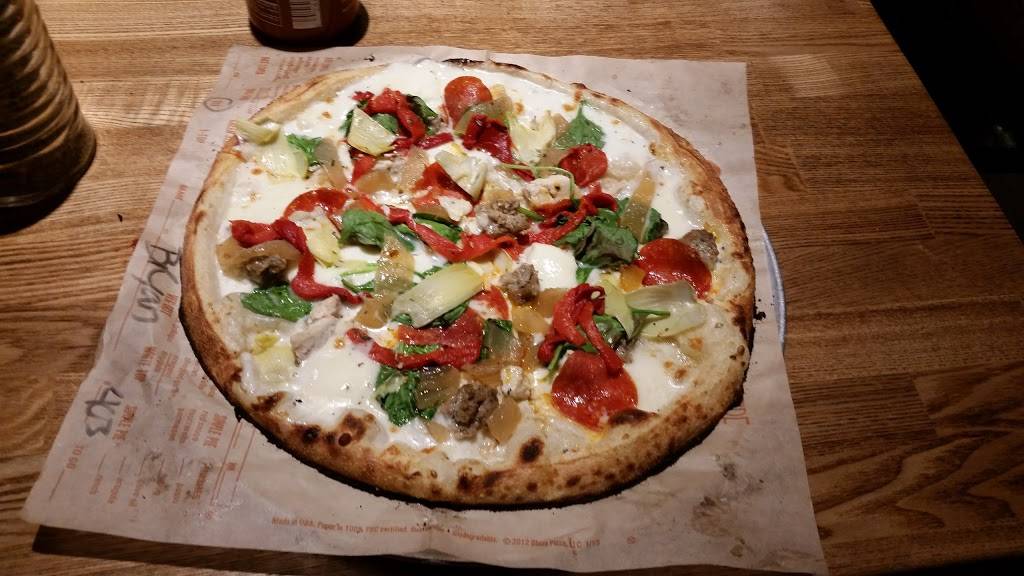 Blaze Pizza | meal takeaway | 212 F St, Davis, CA 95616, USA | 5302008878 OR +1 530-200-8878