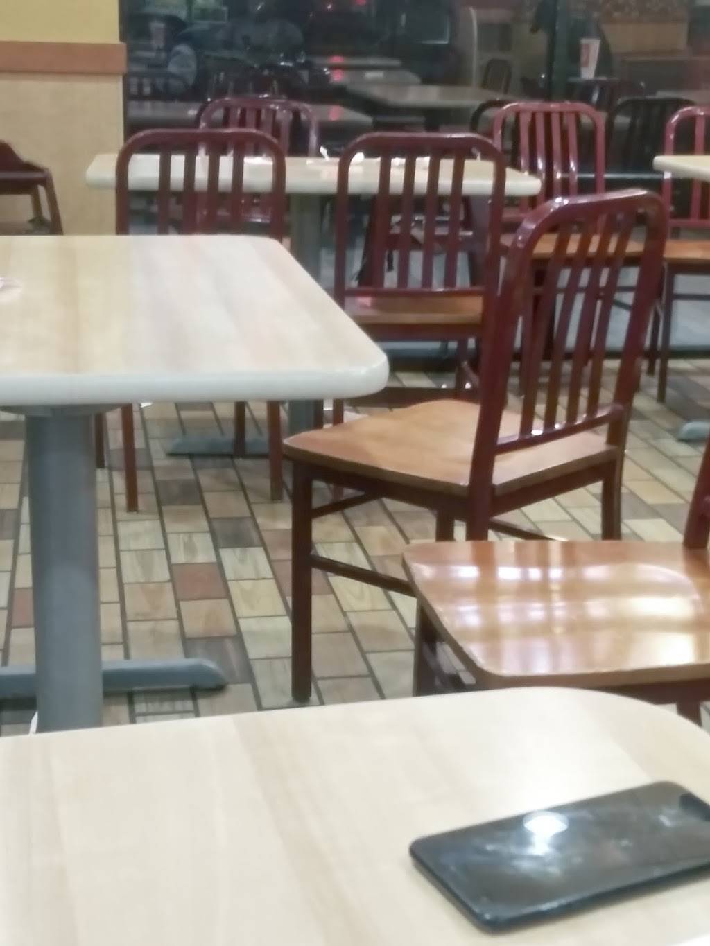 Popeyes Louisiana Kitchen | restaurant | 300 W Compton Blvd, Compton, CA 90220, USA | 3106698417 OR +1 310-669-8417