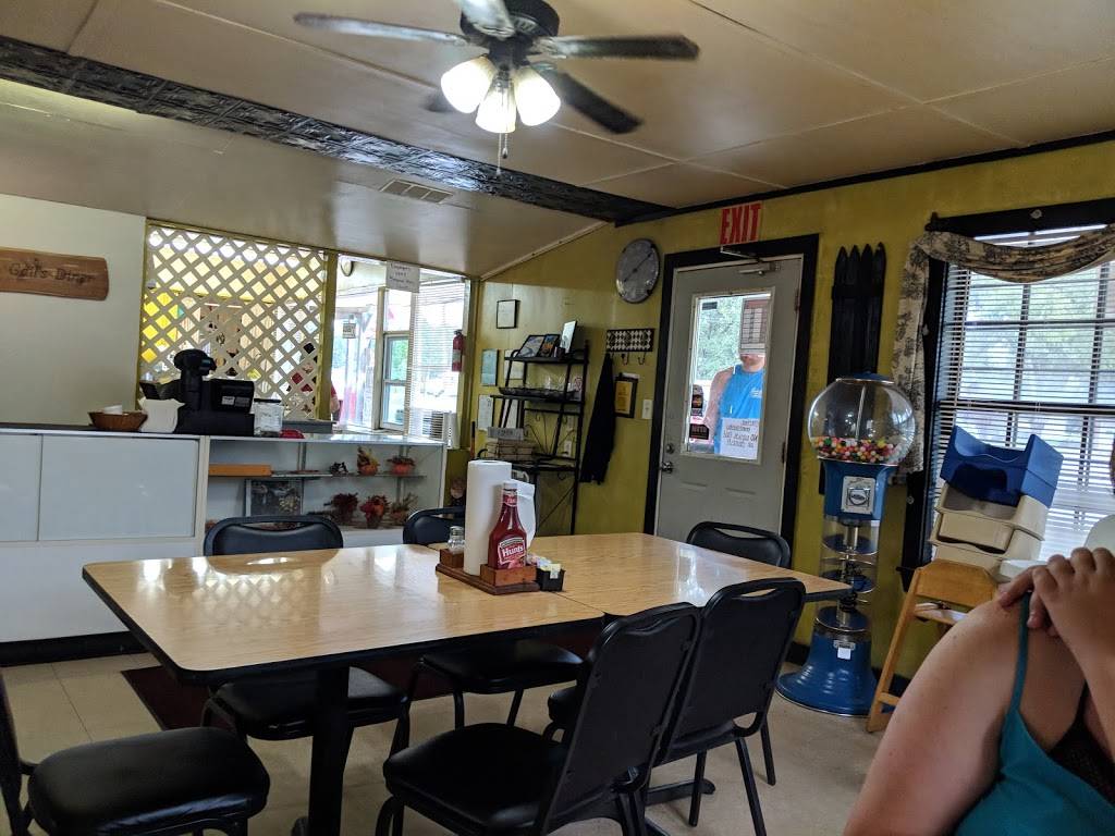 Gails Diner | restaurant | 29865 AL-35, Woodville, AL 35776, USA | 2567769059 OR +1 256-776-9059