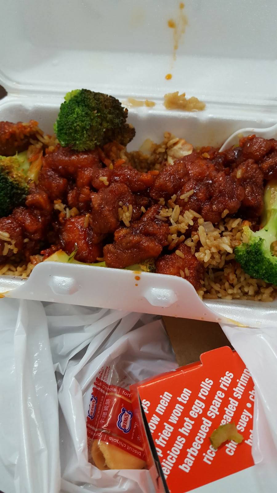 Lucky Wok Restaurants | meal delivery | 728 Wilson Ave, North York, ON M3K 1E2, Canada | 4166358245 OR +1 416-635-8245
