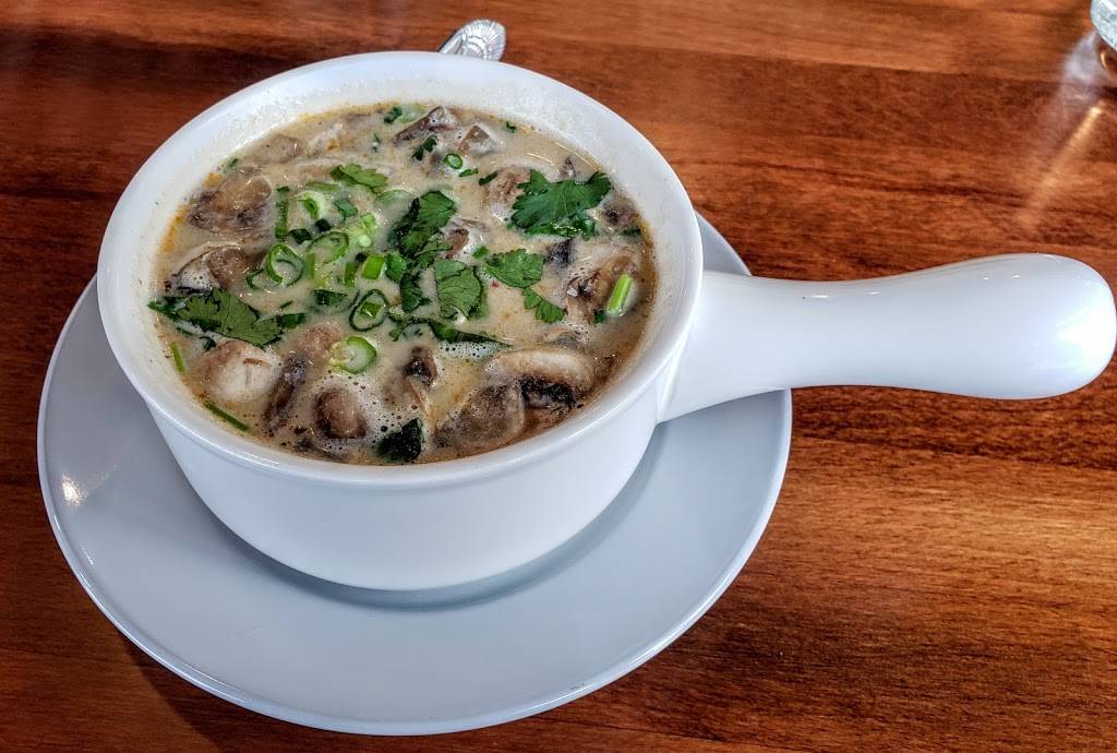 Thai House Bistro | restaurant | 3401 Owen Rd Suite 500, Fenton, MI 48430, USA | 8103548102 OR +1 810-354-8102