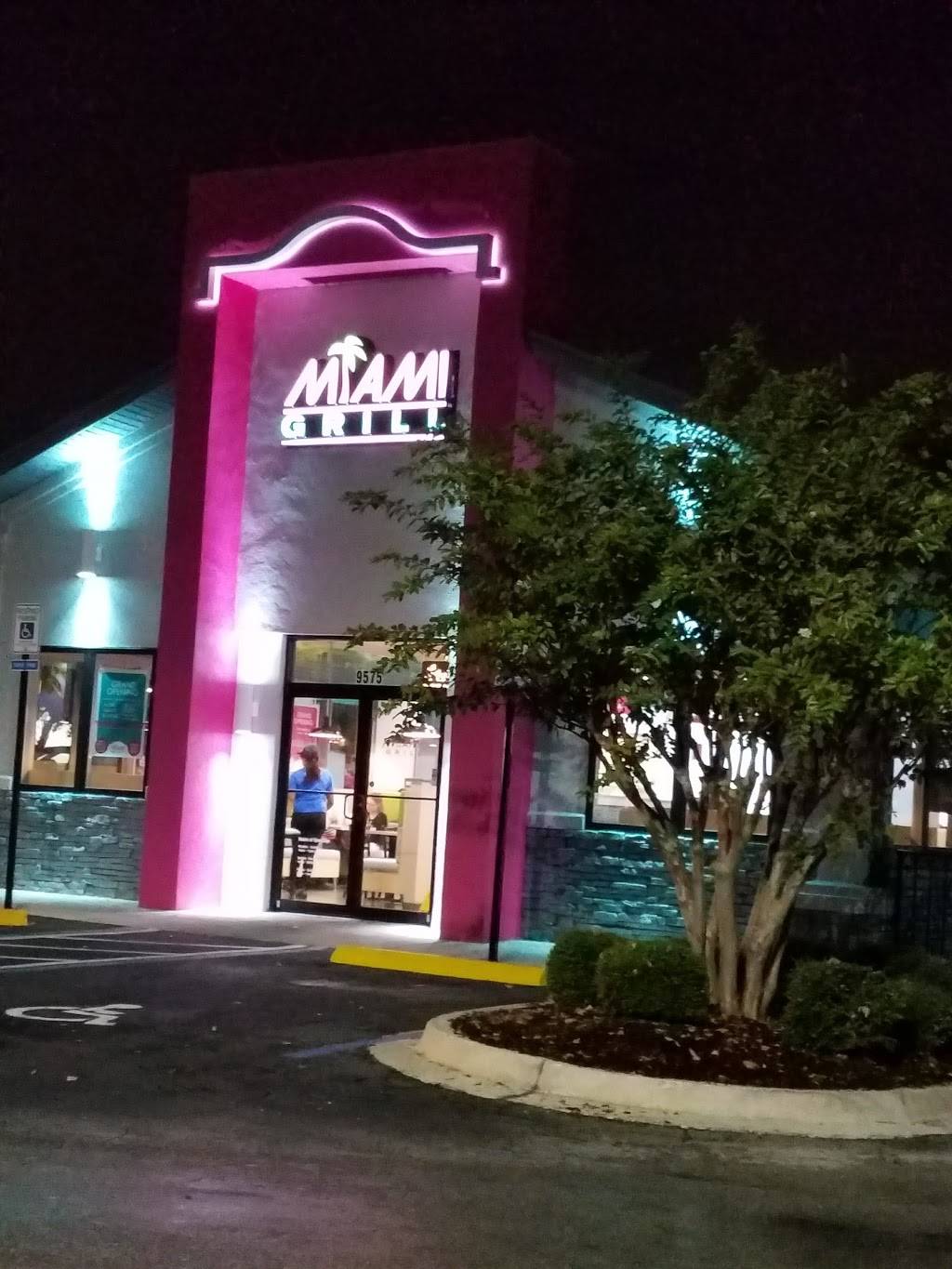 Miami Grill | restaurant | 9575 N Regency Square Blvd, Jacksonville, FL 32225, USA | 9043797969 OR +1 904-379-7969