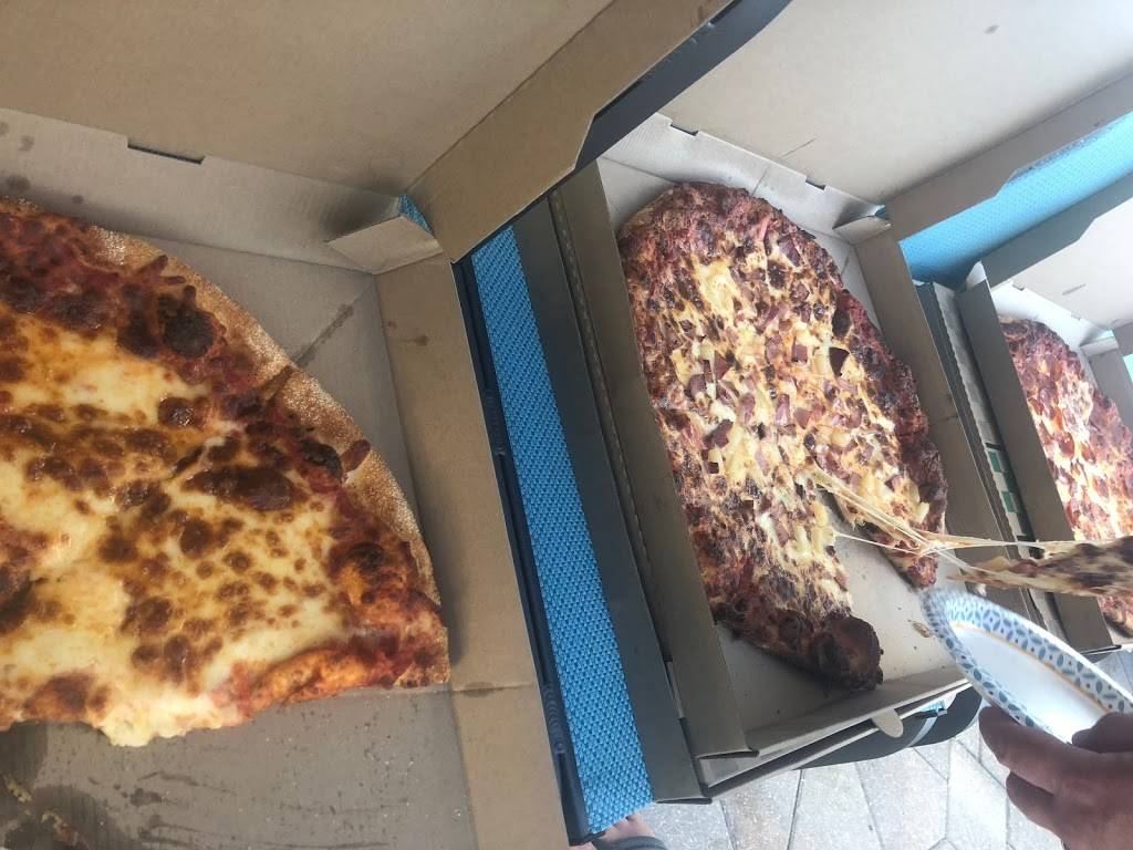 Captiva Pizza Yogurt & Gift | restaurant | 11513 Andy Rosse Lane, Captiva, FL 33924, USA | 2393950797 OR +1 239-395-0797