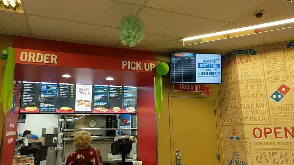 Dominos Pizza | meal delivery | 15389 LA-22, Ponchatoula, LA 70454, USA | 9853700039 OR +1 985-370-0039