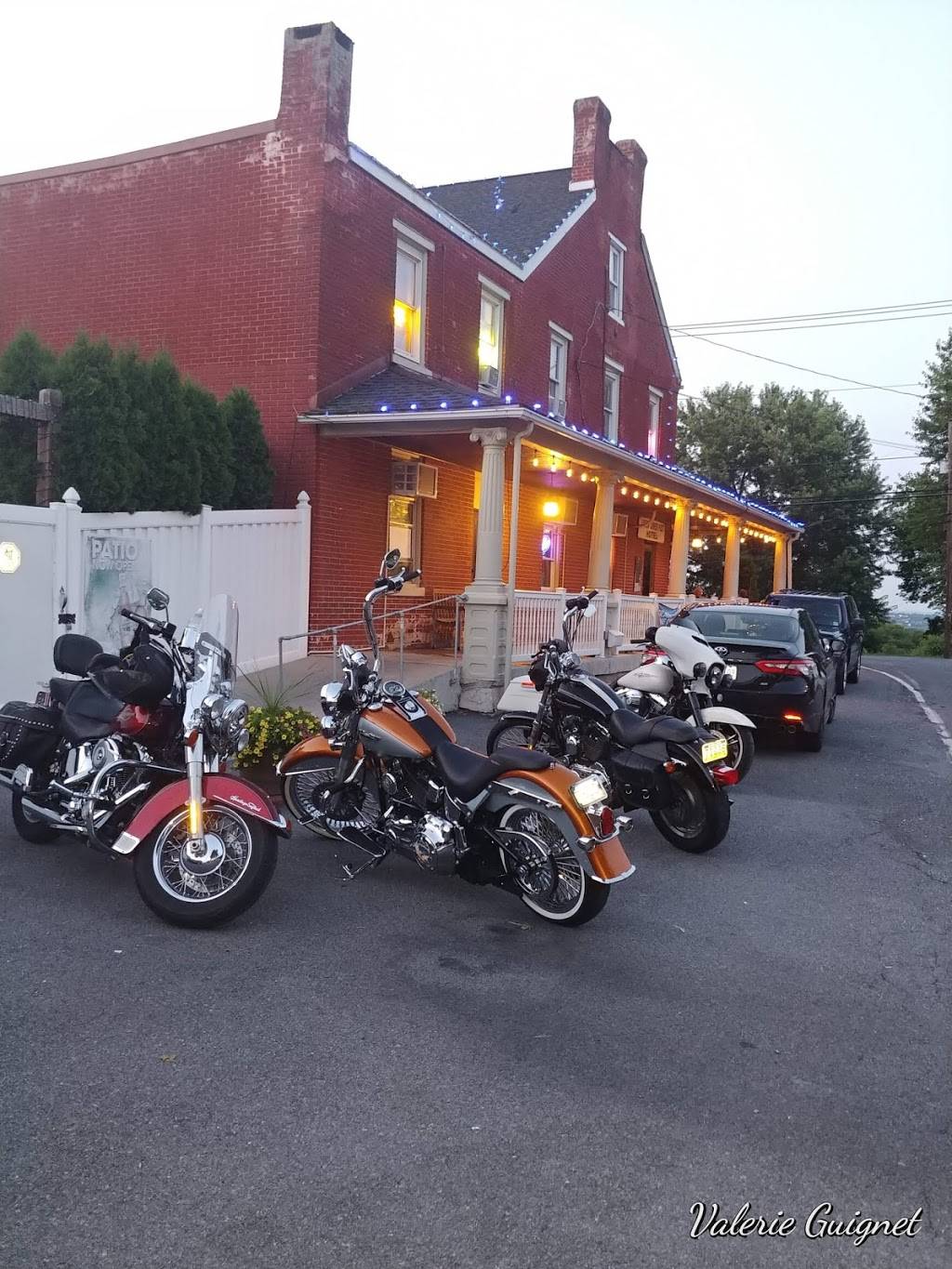 Leather Corner Post Hotel | restaurant | 6855 Horseshoe Rd, Orefield, PA 18069, USA | 6103951782 OR +1 610-395-1782