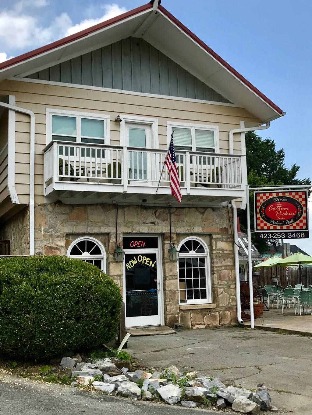 The Cotton Pickin Inn and Diner | restaurant | 100 Scott St, Tellico Plains, TN 37385, USA | 4232533468 OR +1 423-253-3468