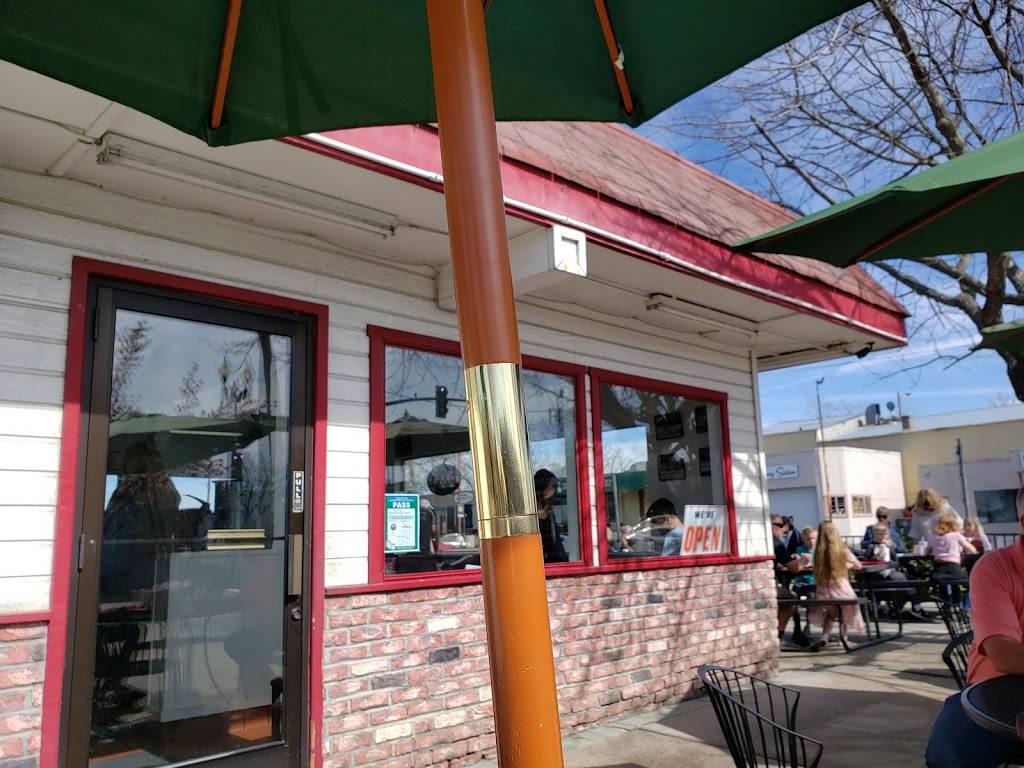 Taylors | restaurant | 3636 Taylor Rd, Loomis, CA 95650, USA | 9166528255 OR +1 916-652-8255