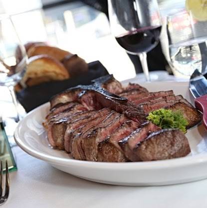 Blackstones Grille | restaurant | 2600 Post Rd, Southport, CT 06890, USA | 2039551470 OR +1 203-955-1470