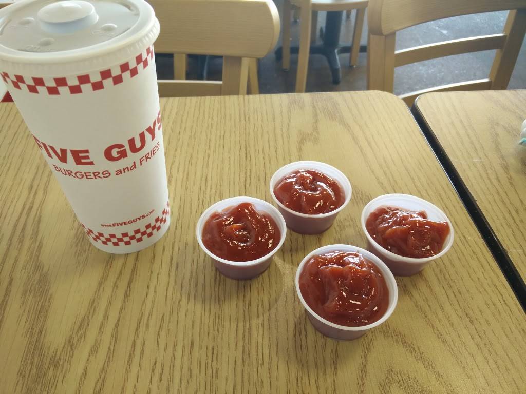 Five Guys | meal takeaway | 2020 Gunbarrel Rd, Chattanooga, TN 37421, USA | 4236643500 OR +1 423-664-3500