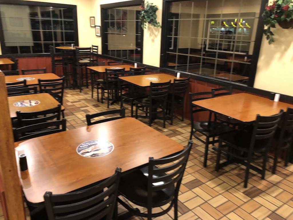 Lees Famous Recipe Chicken | restaurant | West Park Shopping Center, W Broadway St #101, Lawrenceburg, KY 40342, USA | 5028390005 OR +1 502-839-0005