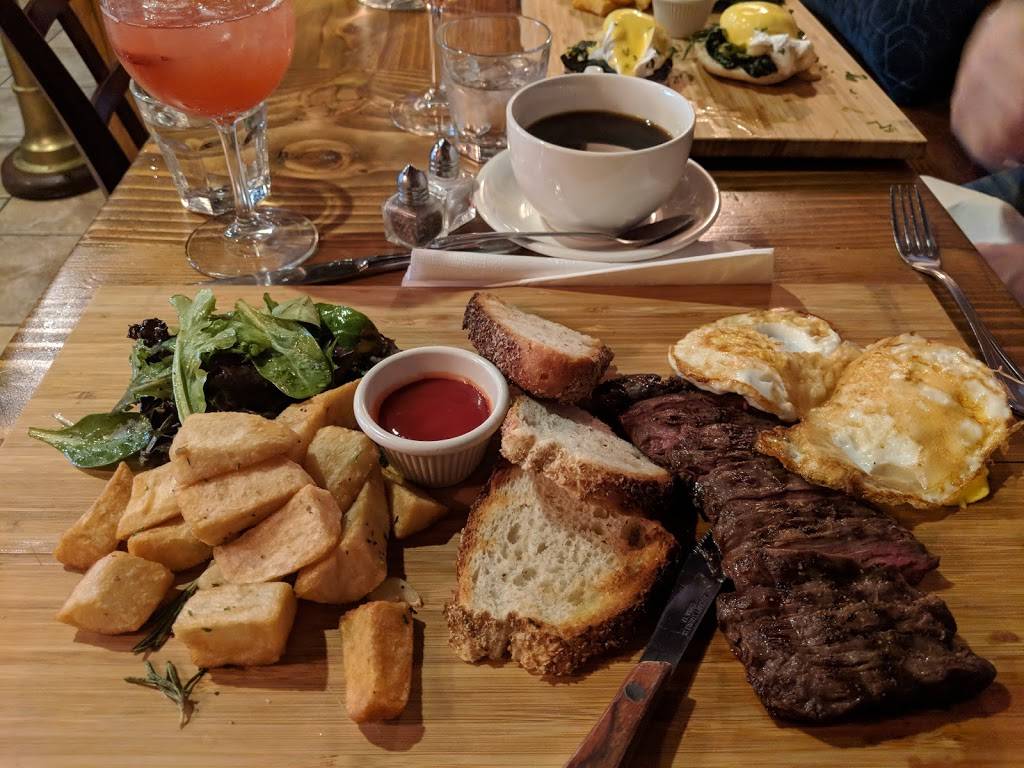 Porto Salvo | restaurant | 424 E 161st St, Bronx, NY 10451, USA | 9293767866 OR +1 929-376-7866