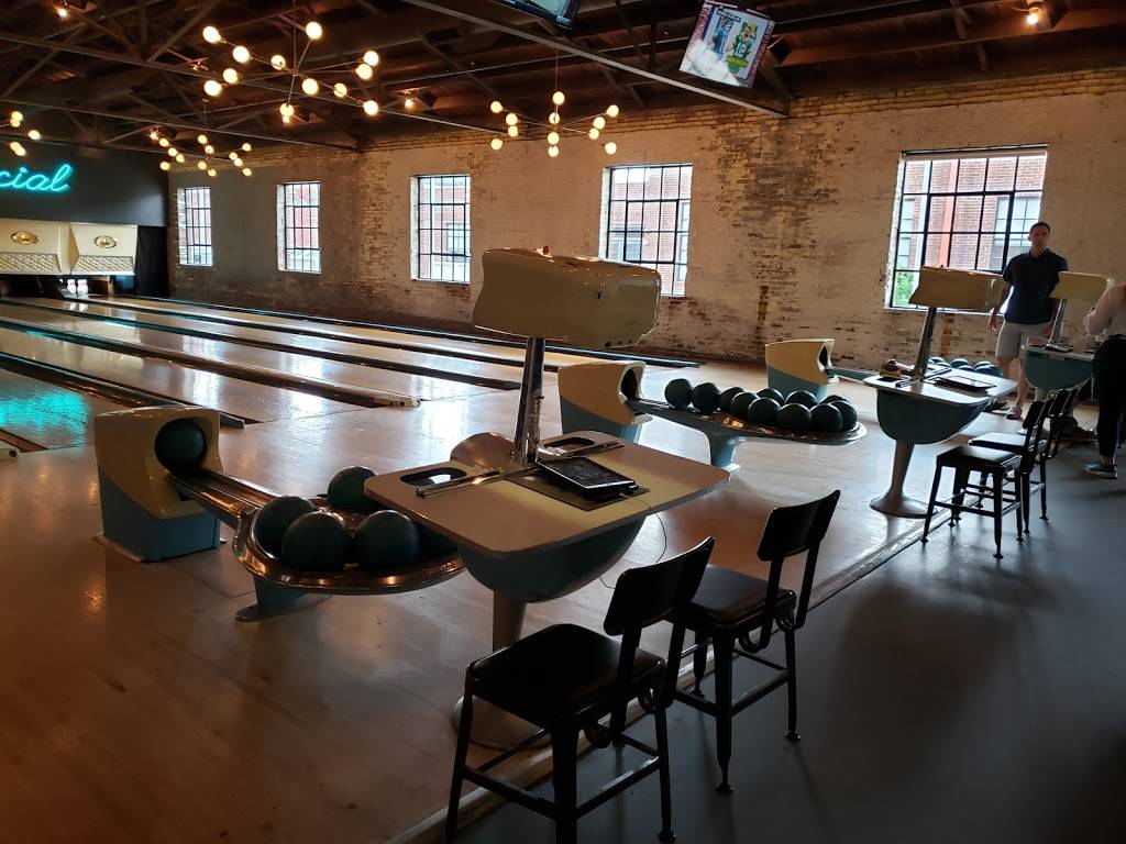 Pinewood Social | restaurant | 33 Peabody St, Nashville, TN 37210, USA | 6157518111 OR +1 615-751-8111