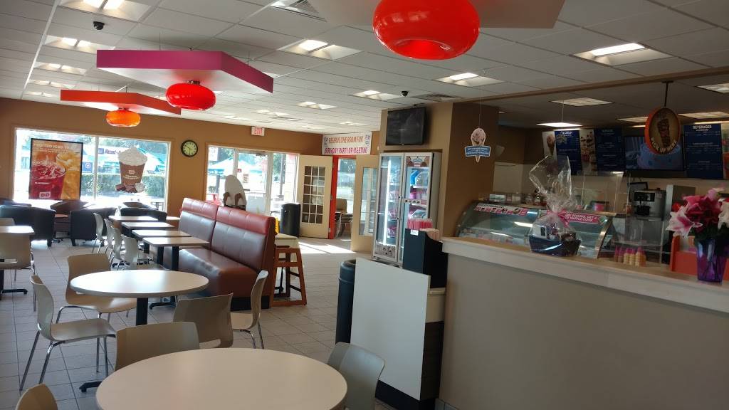 Dunkin | bakery | 2209 N Young Blvd, Chiefland, FL 32626, USA | 3524930272 OR +1 352-493-0272