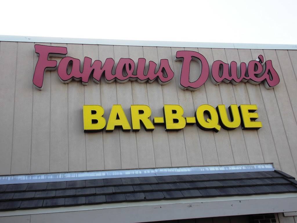 Famous Daves Bar-B-Que | restaurant | 2750 Pine Lake Rd, Lincoln, NE 68516, USA | 4024213434 OR +1 402-421-3434