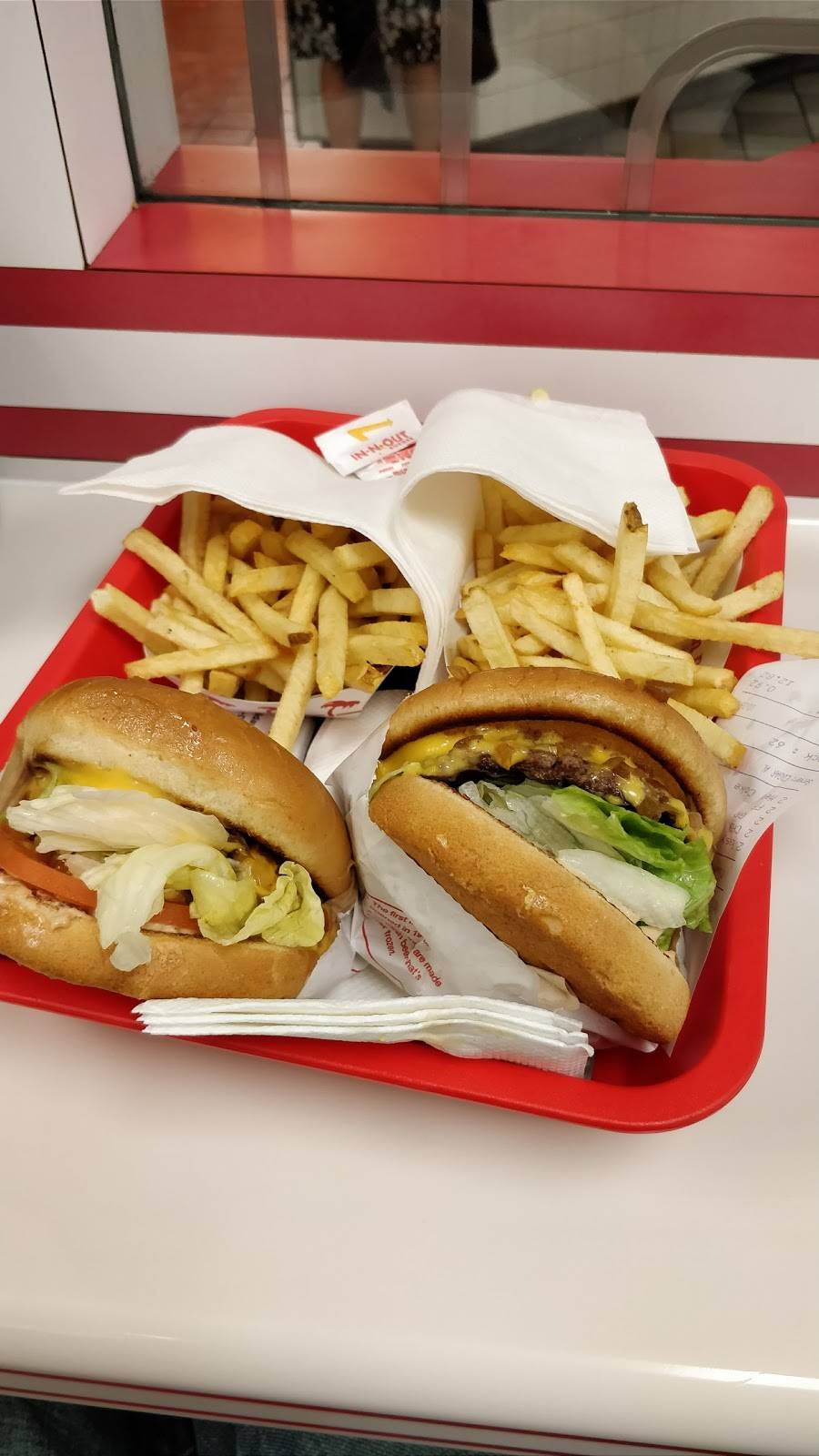 In-N-Out Burger | meal takeaway | 28900 Henry Miller Ave, Santa Nella, CA 95322, USA | 8007861000 OR +1 800-786-1000