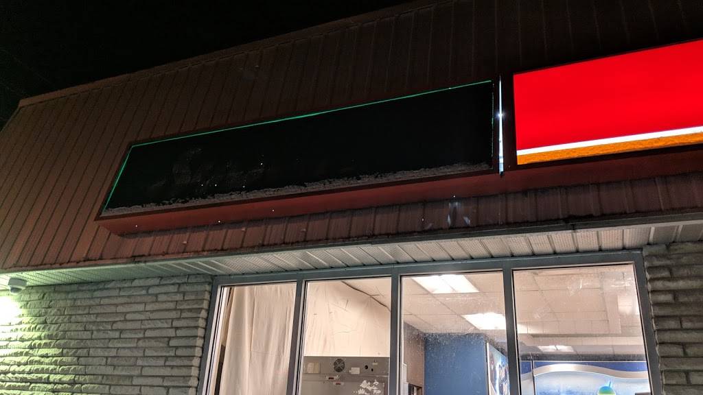 Subway | meal takeaway | 6138 Perth St, Richmond, ON K0A 2Z0, Canada | 6138382536 OR +1 613-838-2536