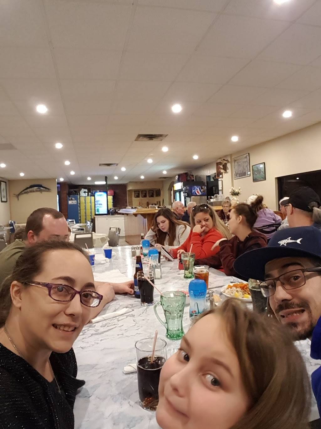 J & D Bowling & Restaurant | restaurant | 4 Young St, Tilbury, ON N0P 2L0, Canada | 5196821555 OR +1 519-682-1555