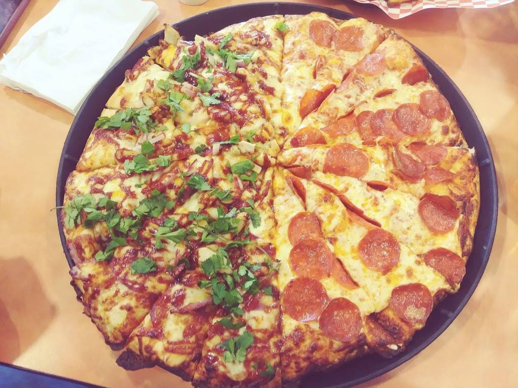 Eddies Pizza | restaurant | 3201 W Benjamin Holt Dr, Stockton, CA 95219, USA | 2099514999 OR +1 209-951-4999