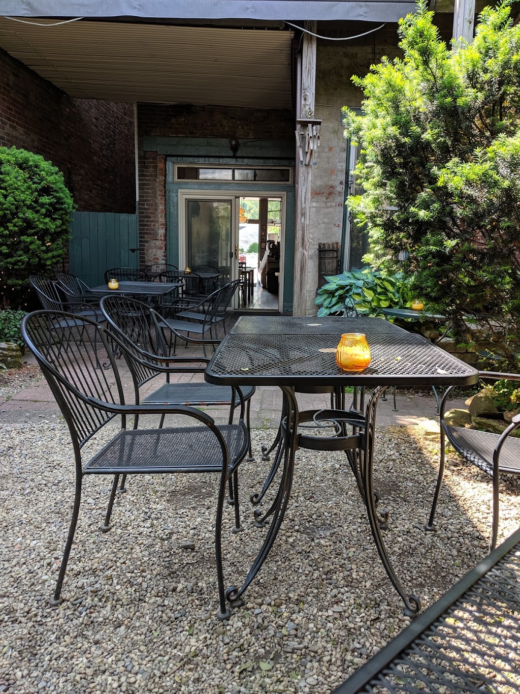 Cafe Du Jour | cafe | 1107 E Carson St, Pittsburgh, PA 15203, USA | 4124889695 OR +1 412-488-9695