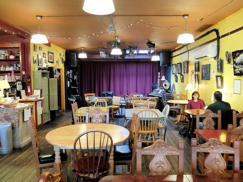 The Black Dog | cafe | 8062 Railroad Ave, Snoqualmie, WA 98065, USA | 4258313647 OR +1 425-831-3647