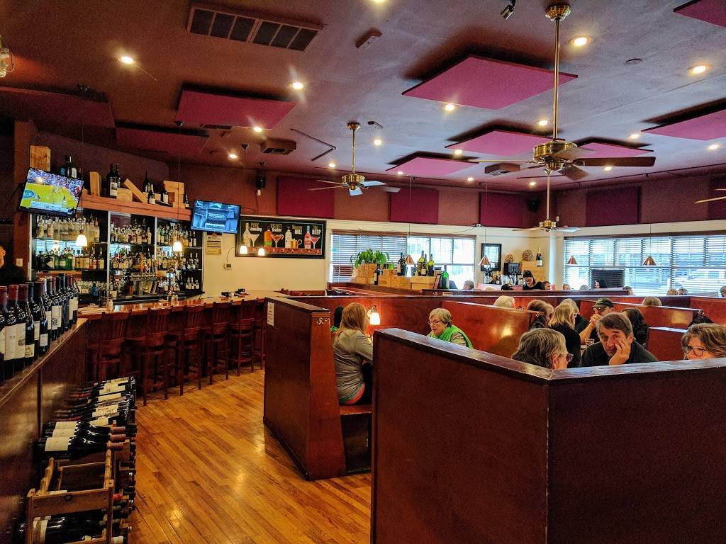 JaKs Grill | restaurant | 3701 NE 45th St, Seattle, WA 98105, USA | 2069858545 OR +1 206-985-8545