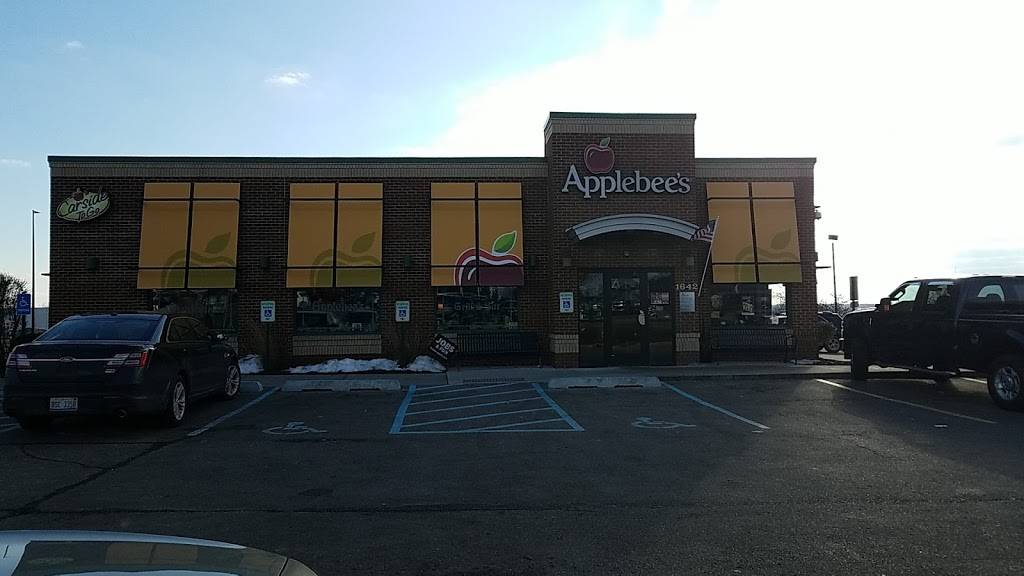 Applebees Grill + Bar | restaurant | 1642 Packard Hwy, Charlotte, MI 48813, USA | 5175412814 OR +1 517-541-2814