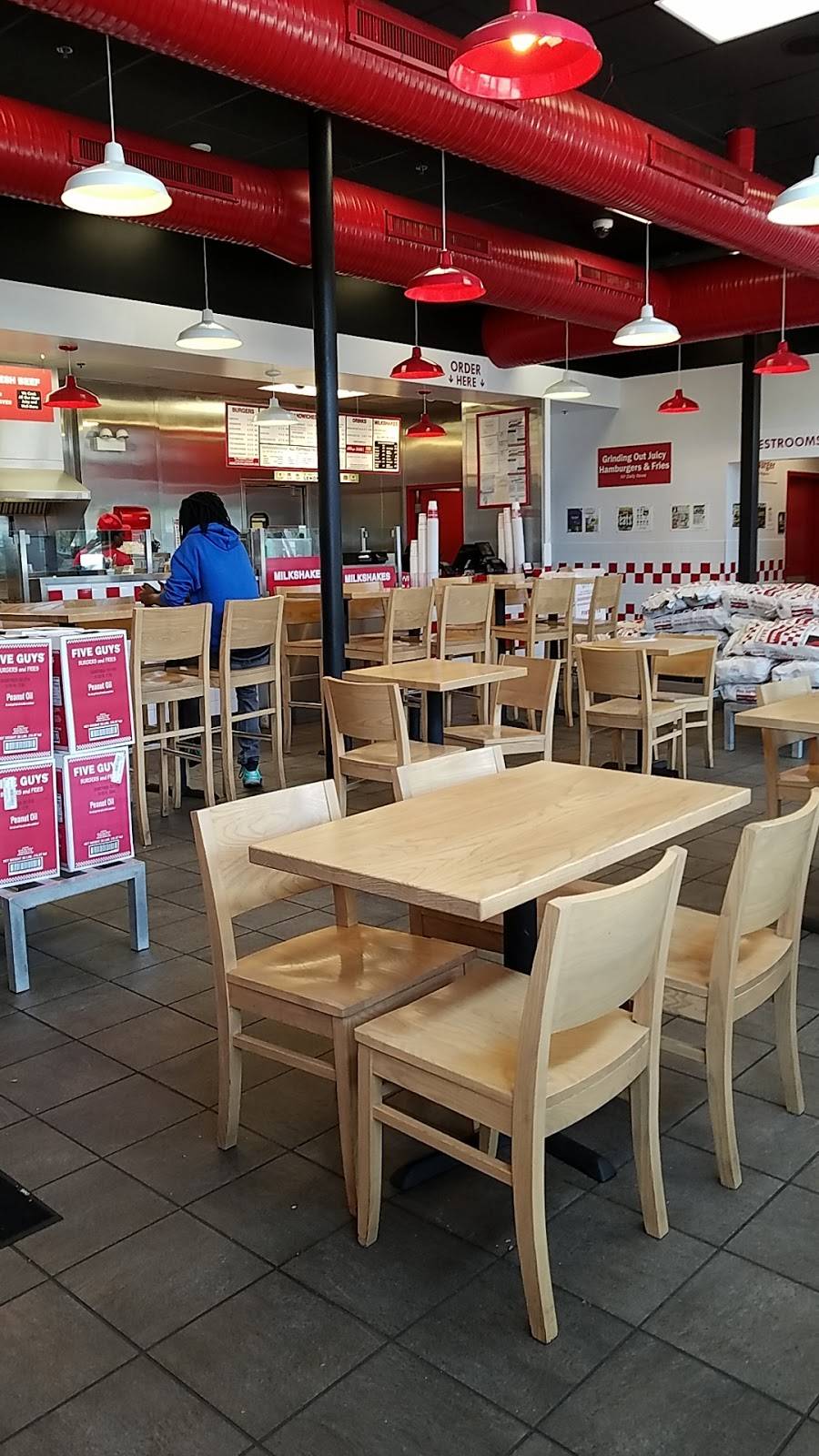 Five Guys | meal takeaway | 1456 E 53rd St, Chicago, IL 60615, USA | 7733636090 OR +1 773-363-6090