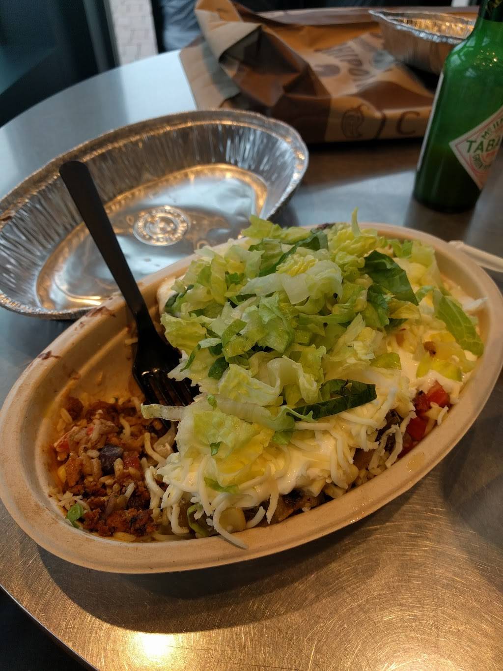 Chipotle Mexican Grill | restaurant | 1002 S Glebe Rd, Arlington, VA 22204, USA | 7037466381 OR +1 703-746-6381