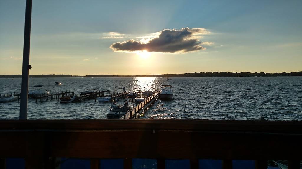 Resort of Fairmont Shore | restaurant | 37641 N Lake Shore Dr, Lake Villa, IL 60046, USA | 8474974500 OR +1 847-497-4500