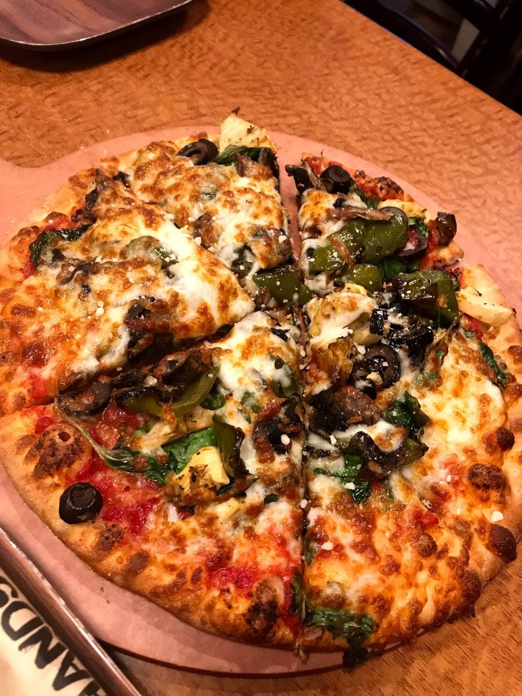 Buona | restaurant | 305 Army Trail Rd, Glendale Heights, IL 60139, USA | 6305392333 OR +1 630-539-2333