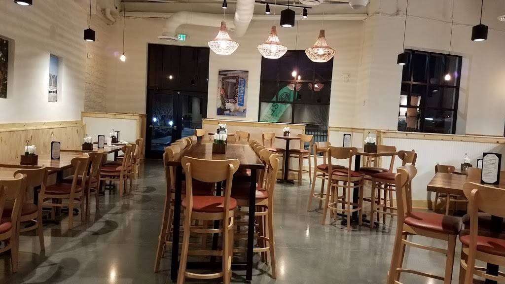 Tazikis Mediterranean Cafe | restaurant | 1389 E 15th St, Edmond, OK 73013, USA | 4052859005 OR +1 405-285-9005